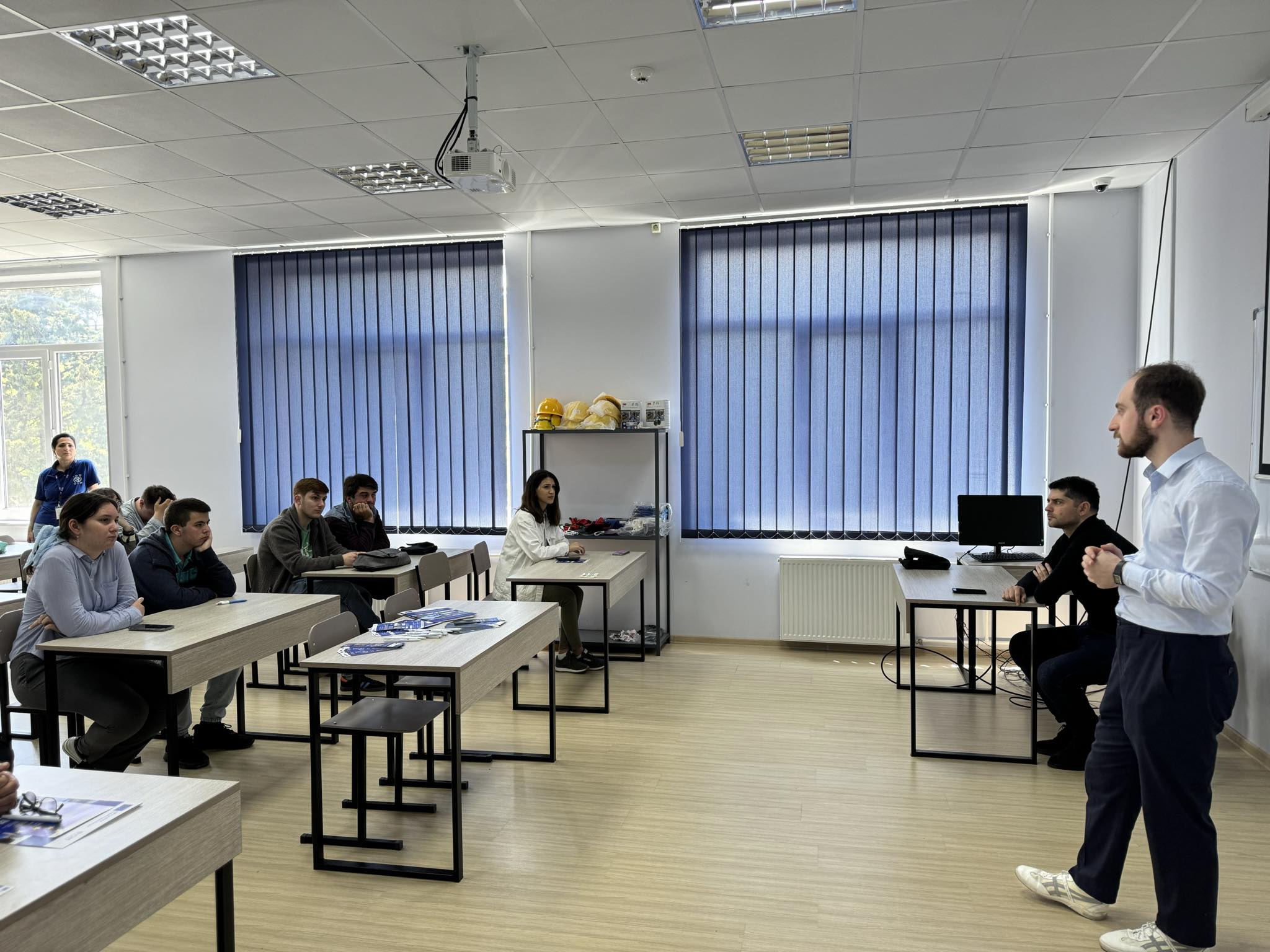 გაეროს მიგრაციის სააგენტოს საინფორმაციო შეხვედრა სტუდენტებთან  ტრეფიკინგის შესახებ